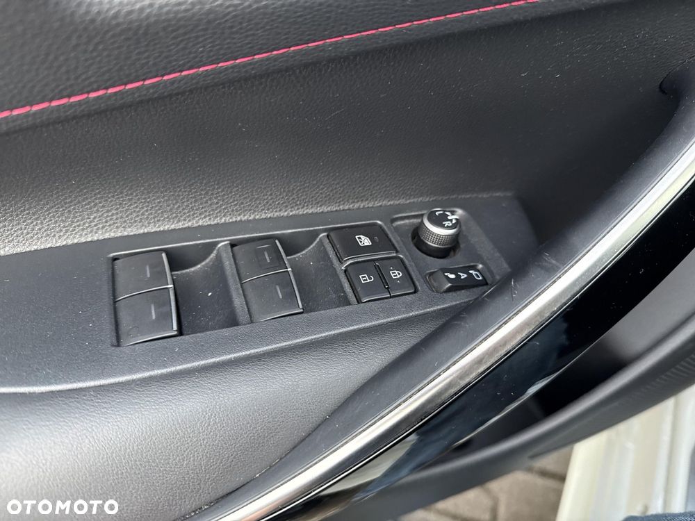 Toyota Corolla 1.8 Hybrid Selection - 22