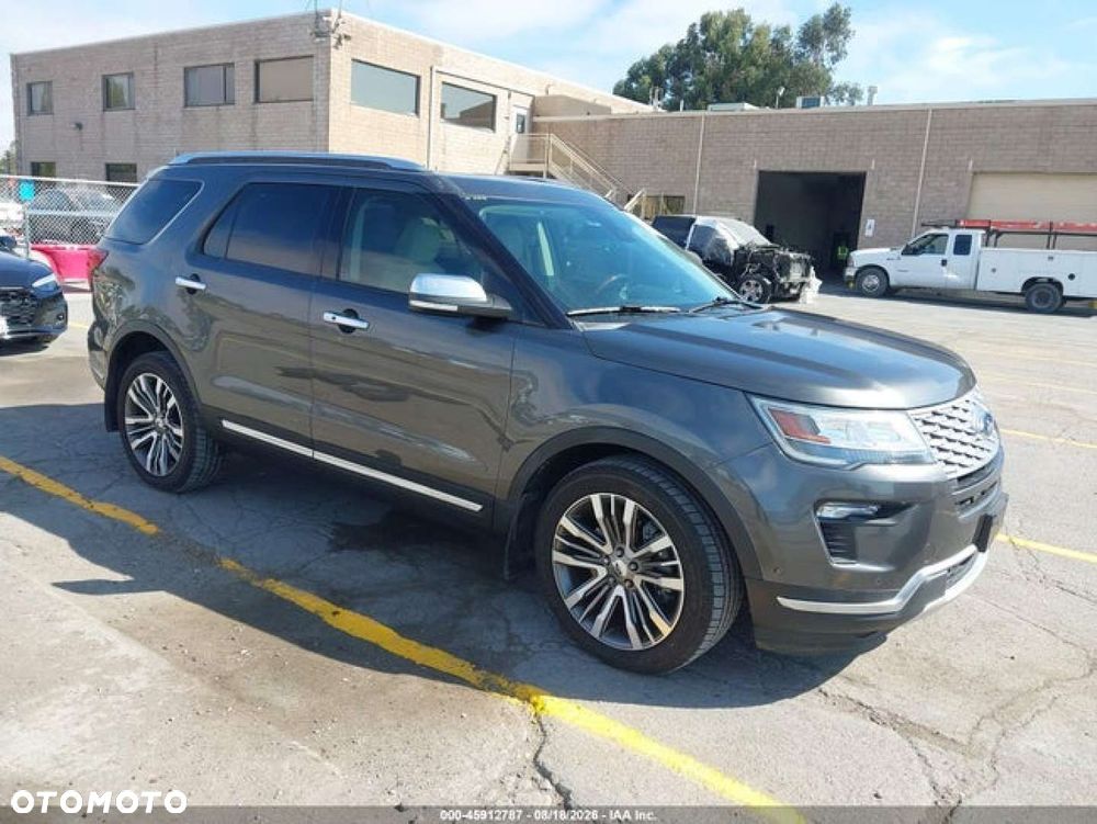 Ford Explorer - 8