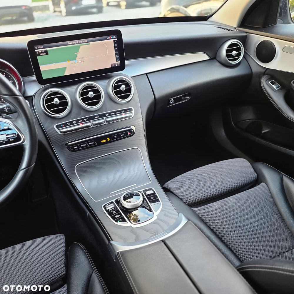 Mercedes-Benz Klasa C 220 d 9G-TRONIC - 21