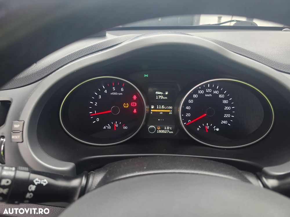 Kia Sportage 2.0 DSL MT 4x4 STYLE - 10