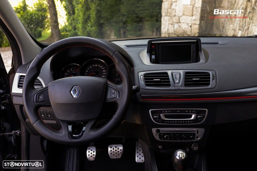 Renault Mégane Sport Tourer 1.5 dCi GT Line - 28