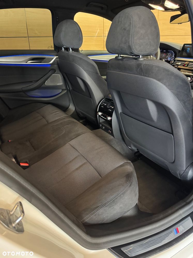 BMW Seria 5 530e iPerformance xDrive M Sport sport - 12