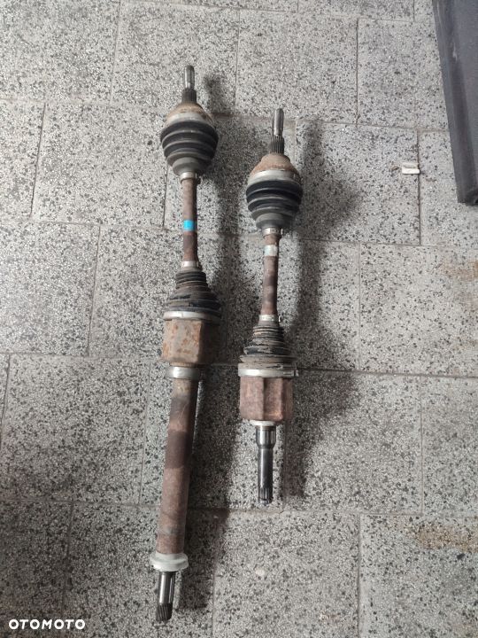 Polos prawa mondeo mk5 FUSION 1.5 Eco automat - 1