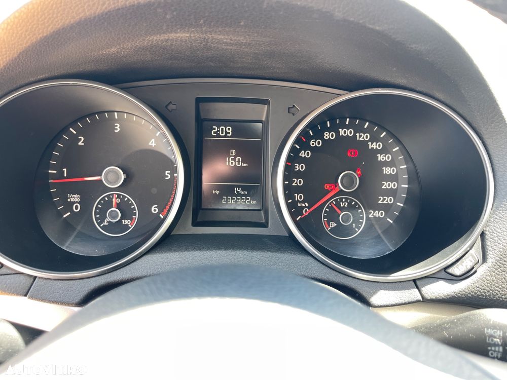 Volkswagen Golf - 39