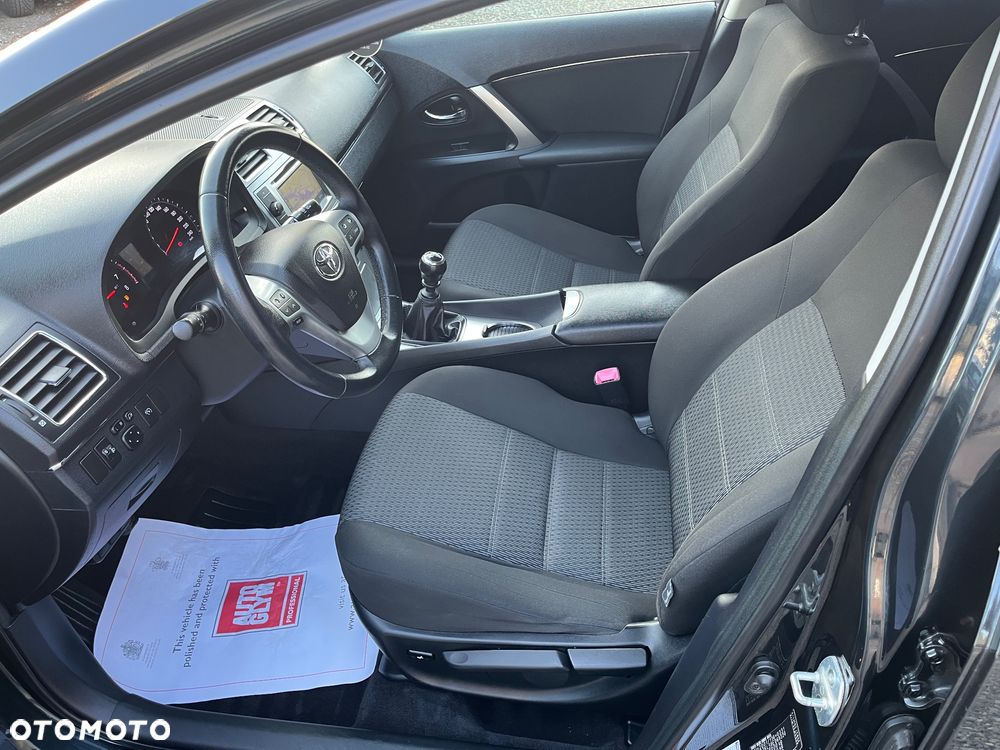 Toyota Avensis - 23