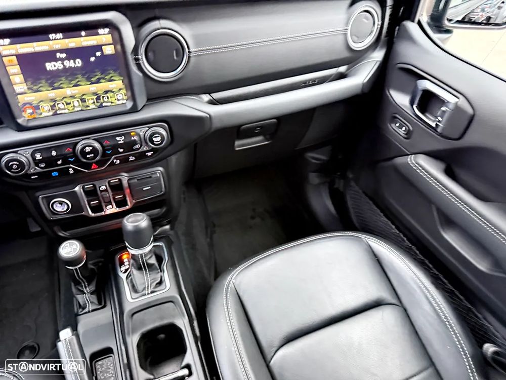 Jeep Wrangler Unlimited - 21