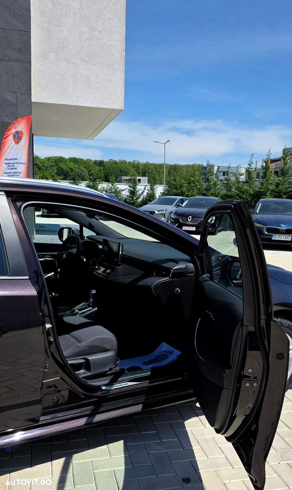 Toyota Corolla 1.8 Business Edition - 26