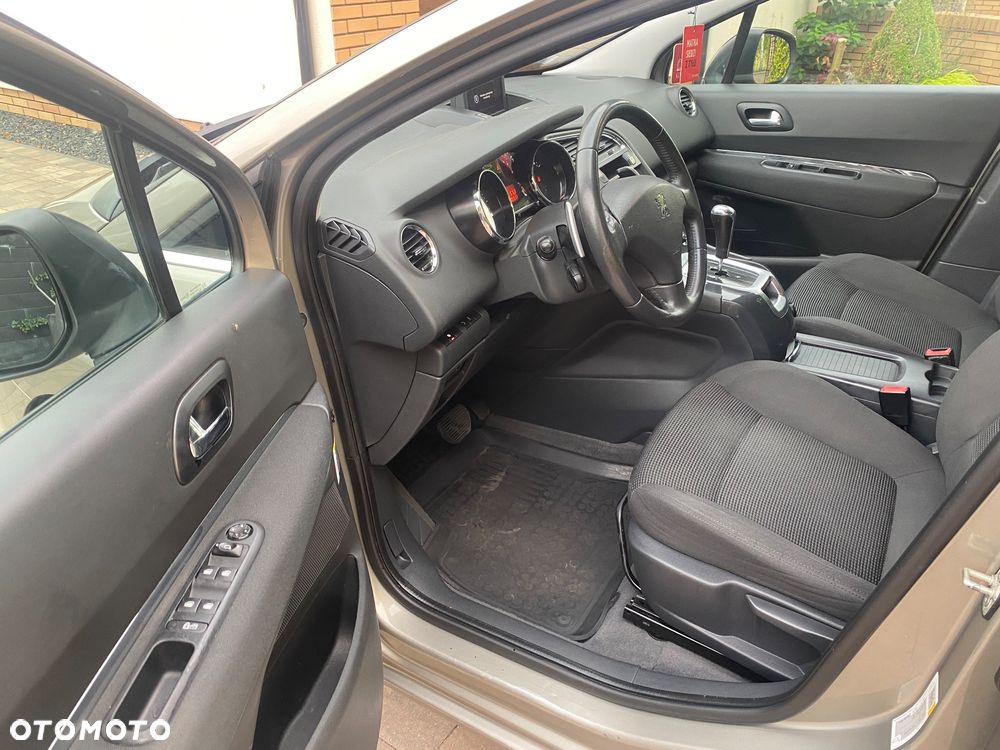 Peugeot 5008 - 5