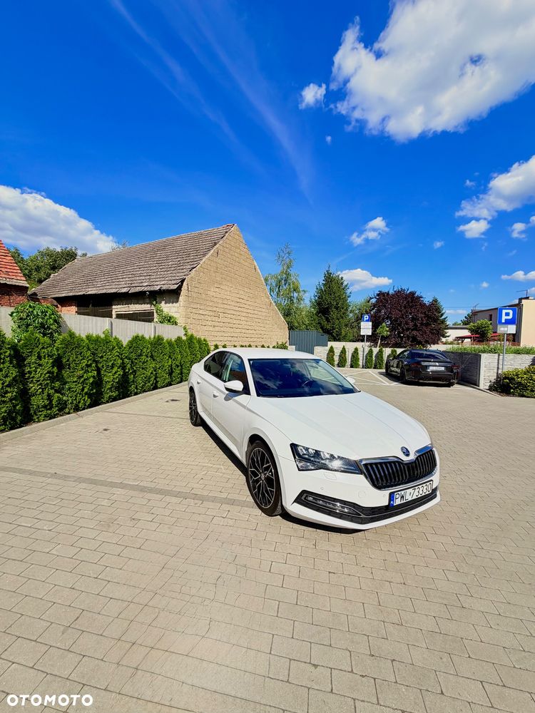 Skoda Superb 2.0 TDI SCR 4x4 Style DSG - 8