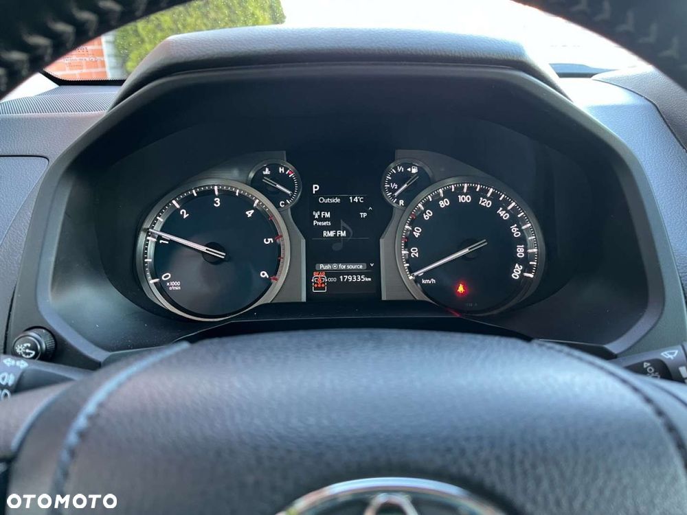 Toyota Land Cruiser - 9