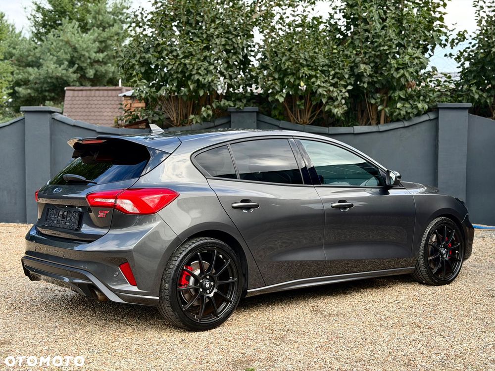 Ford Focus 2.3 EcoBoost S&S ST - 9