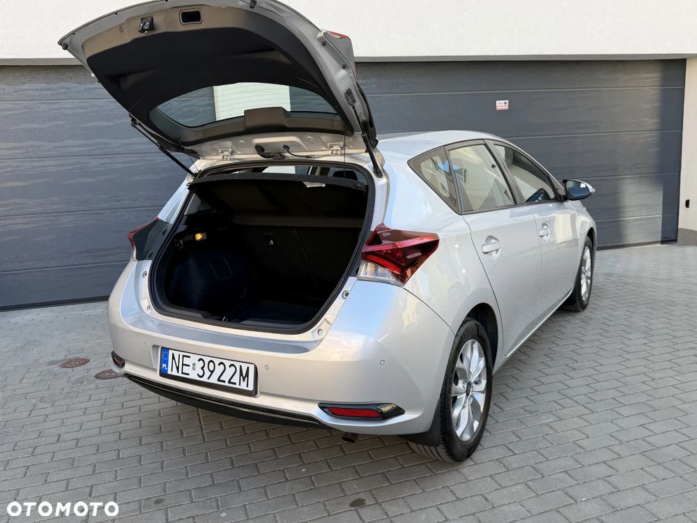 Toyota Auris - 12