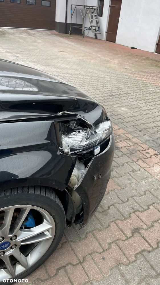 Ford Mondeo 2.0 TDCi Titanium PowerShift - 4