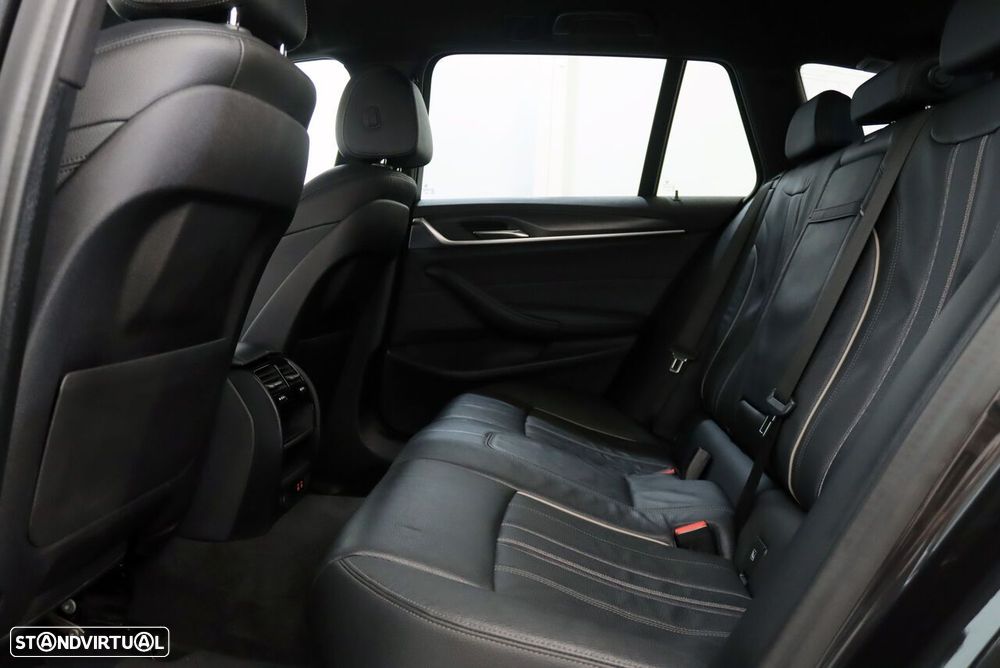 BMW 520 d Pack Desportivo M Auto - 5