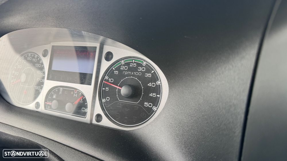 Iveco Daily 2.3 35C13 C/ Frio C/ Plat Elevatoria - 30