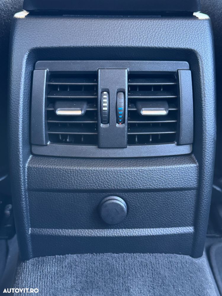 BMW Seria 3 320d Aut. Efficient Dynamics Edition - 24