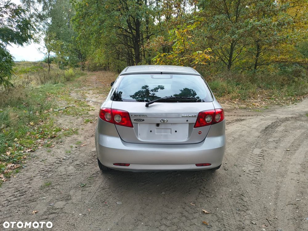 Daewoo Lacetti 2004 photo 3