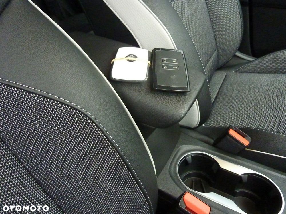 Renault Captur - 16