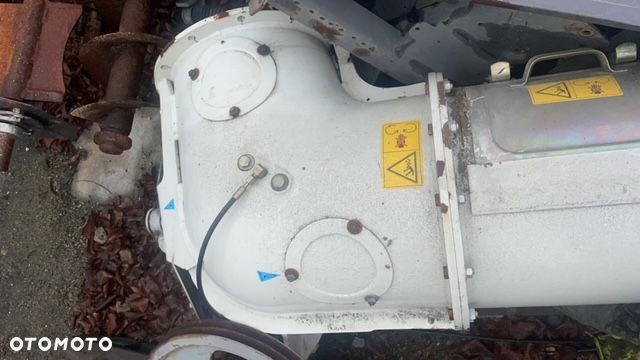 Claas Lexion kolano rury wysypu ziarna - 4