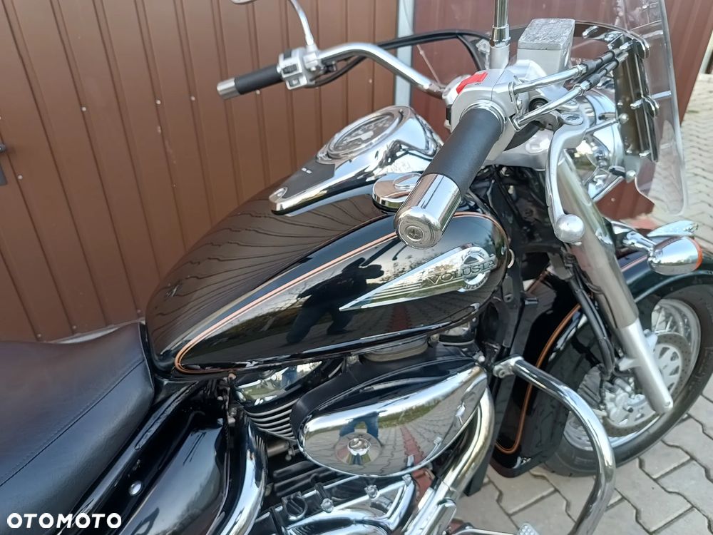 Suzuki VL 800 Volusia - 11
