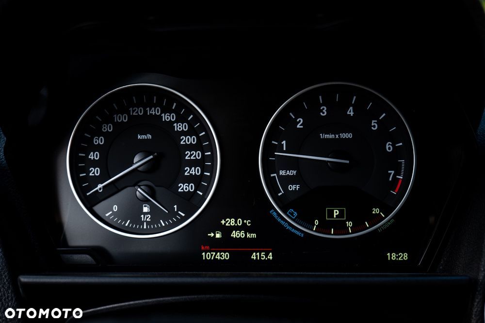 BMW Seria 2 220i - 18