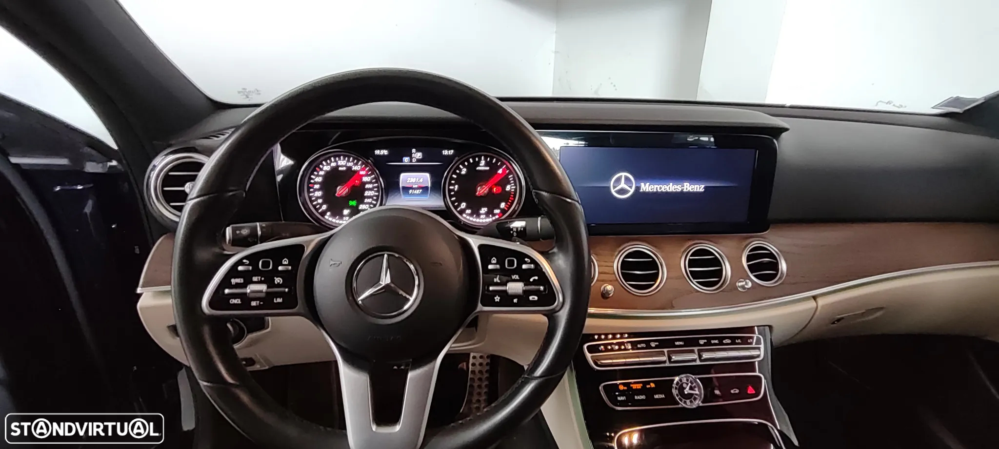 Mercedes-Benz E 300 - 22