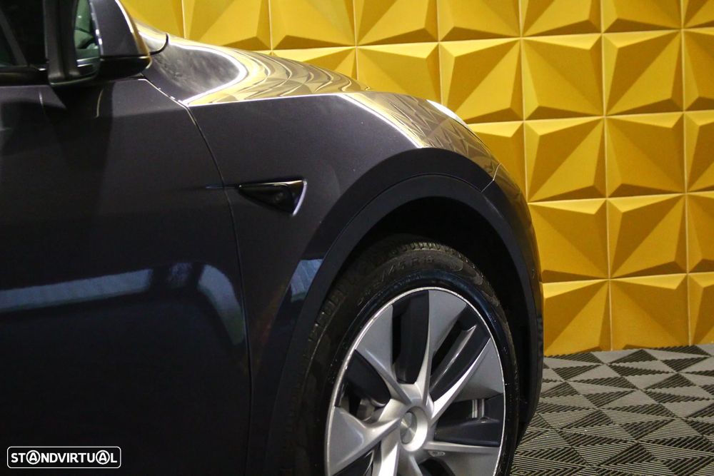 Tesla Model Y Long Range Tração Integral - 14