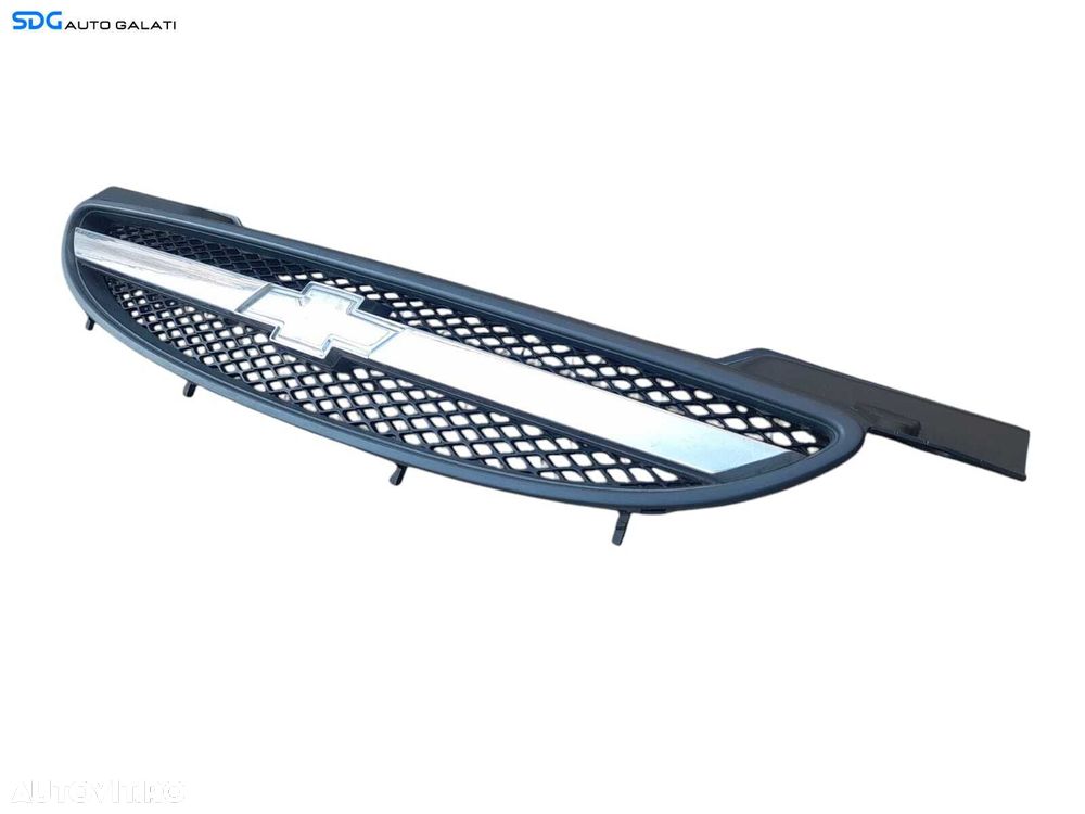 Grila Centrala cu Emblema Sigla de pe Bara Spoiler Fata Chevrolet Aveo 2003 - 2008 Cod 96492235 [N1112] - 2