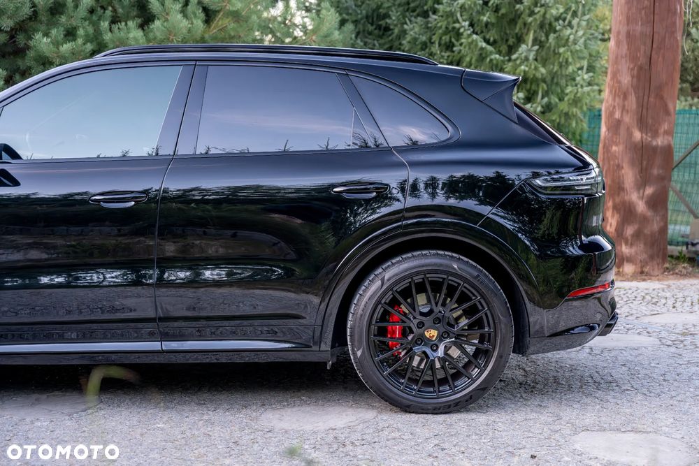 Porsche Cayenne GTS - 10