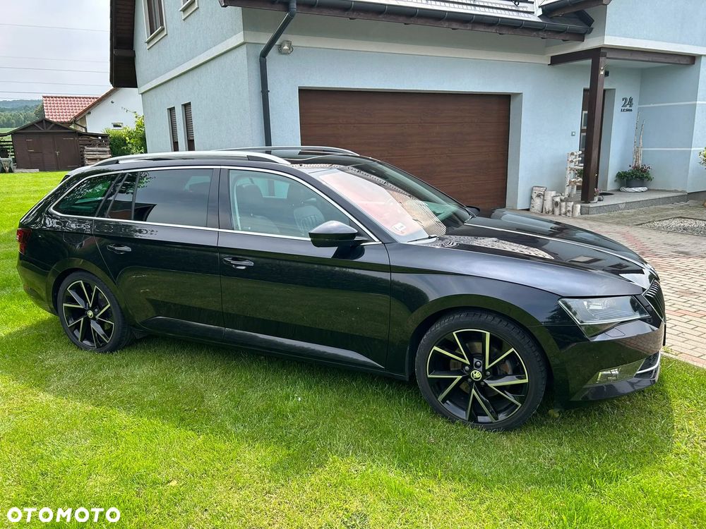 Skoda Superb 2.0 TDI Premium Edition - 4