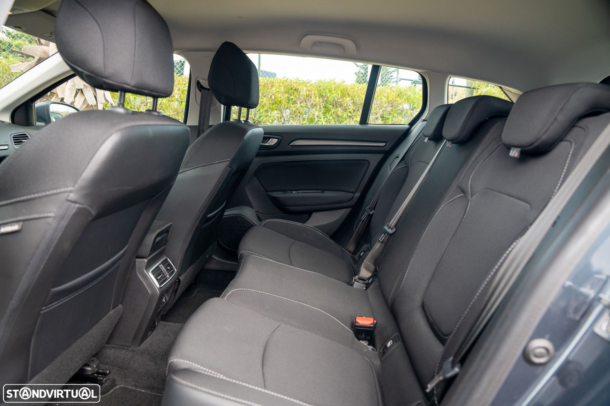 Renault Mégane Sport Tourer 1.6 E-Tech Plug-In Limited - 18