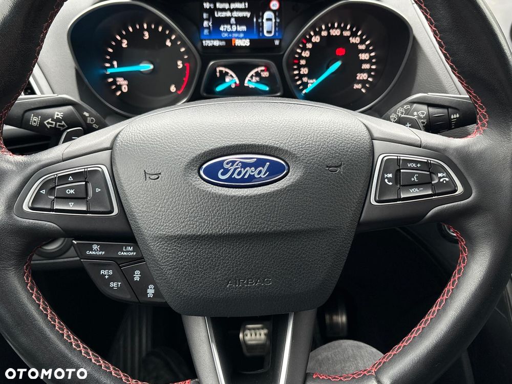 Ford Kuga 2.0 TDCi AWD ST-Line - 17