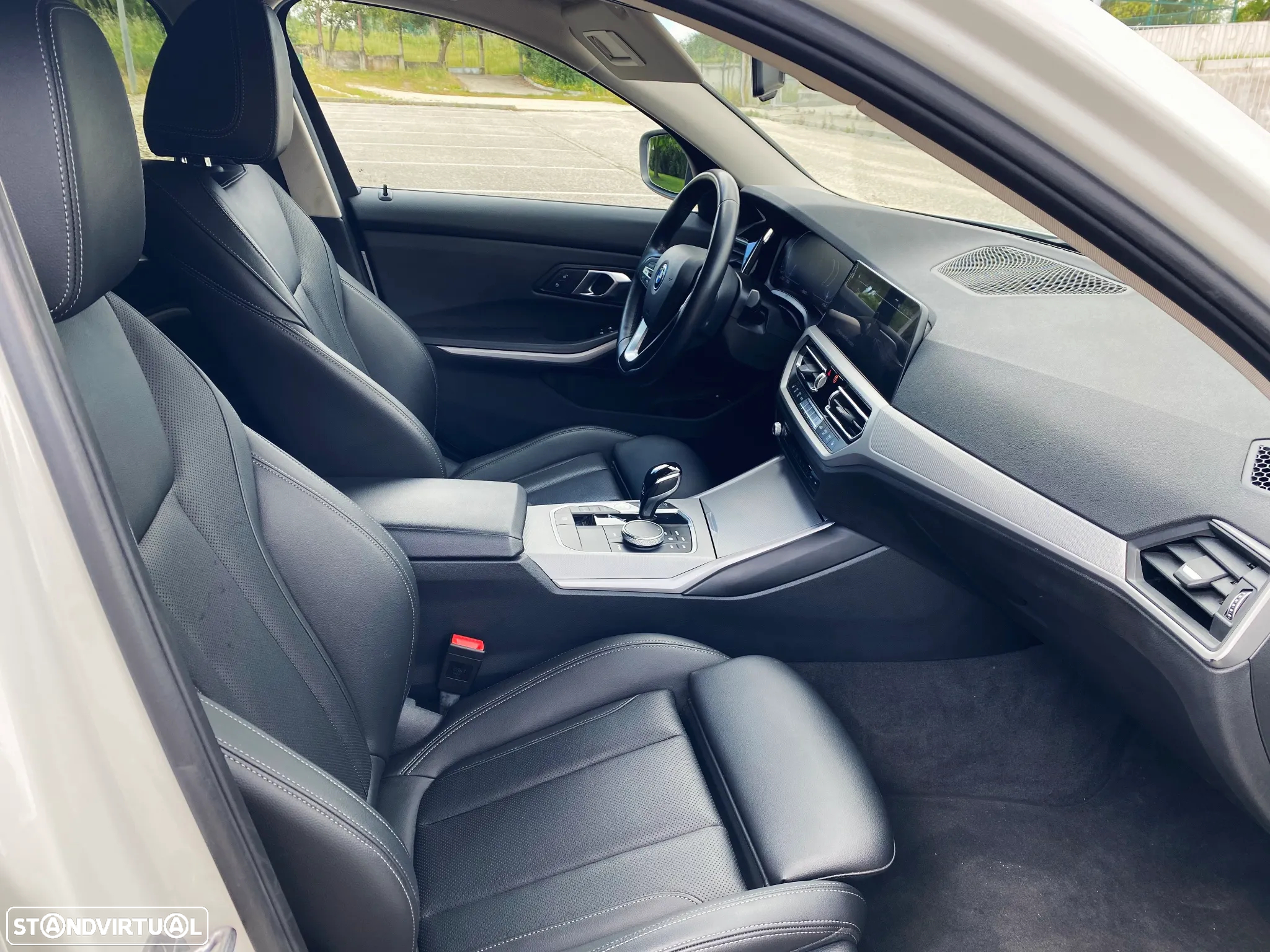 BMW 330 e Touring Auto - 6