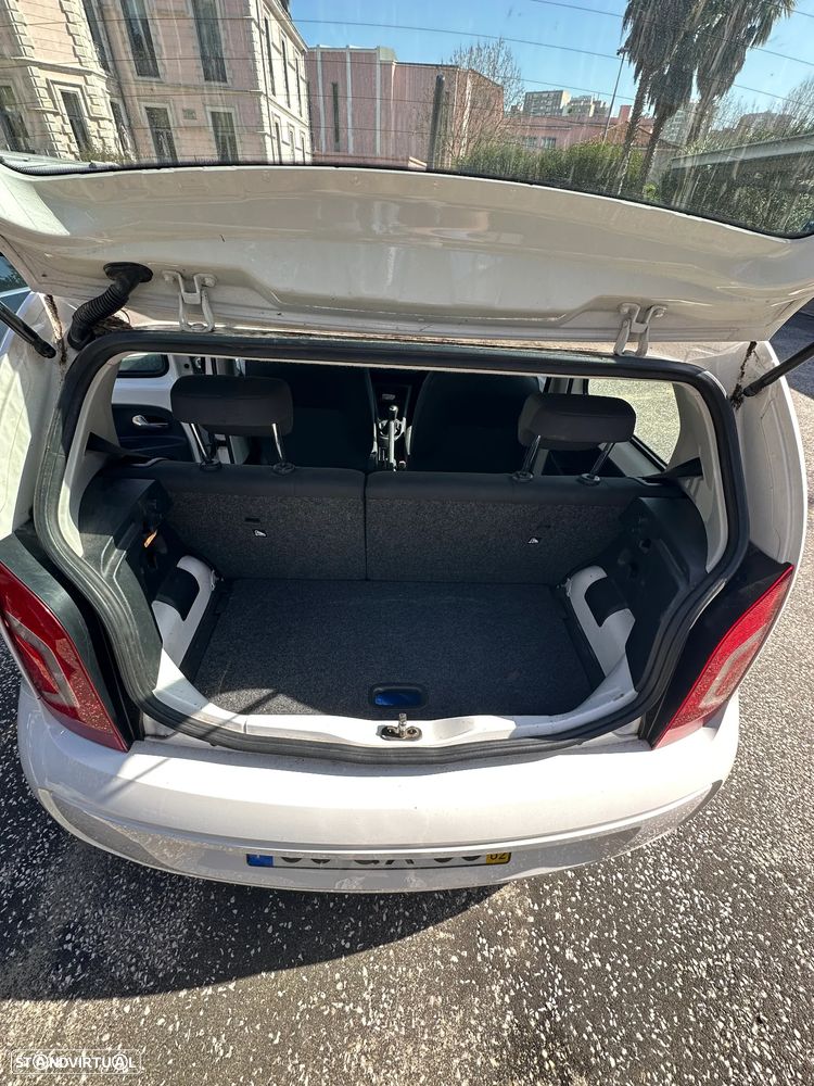 VW Up! 1.0 BMT Move - 15