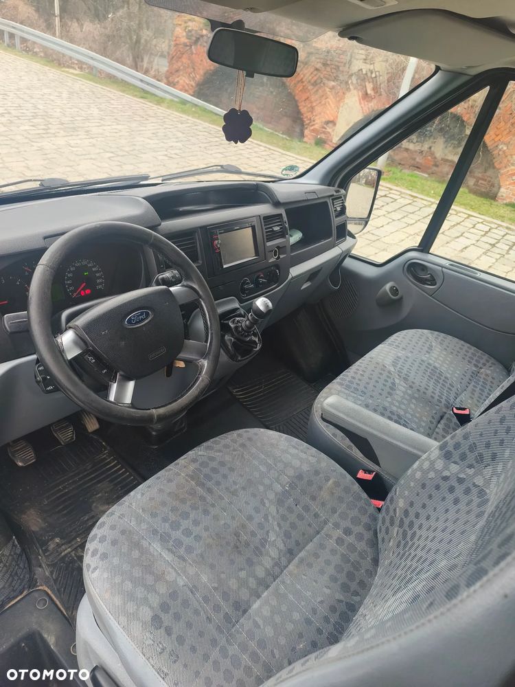 Ford Transit - 9