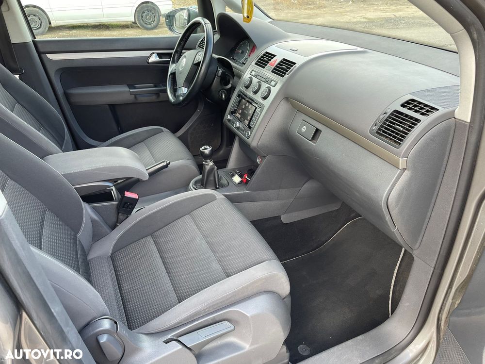 Volkswagen Touran 1.9 TDI DPF Blue Motion Freestyle - 9
