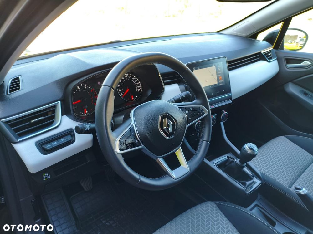 Renault Clio - 11