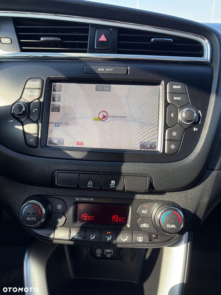 Kia Ceed - 22