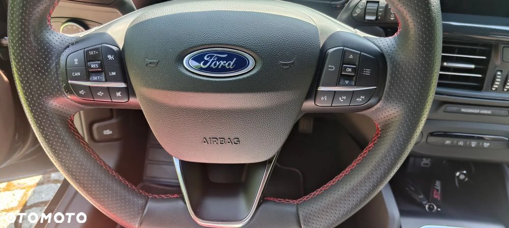 Ford Focus 1.5 EcoBlue Start-Stopp-System ST-LINE X - 20