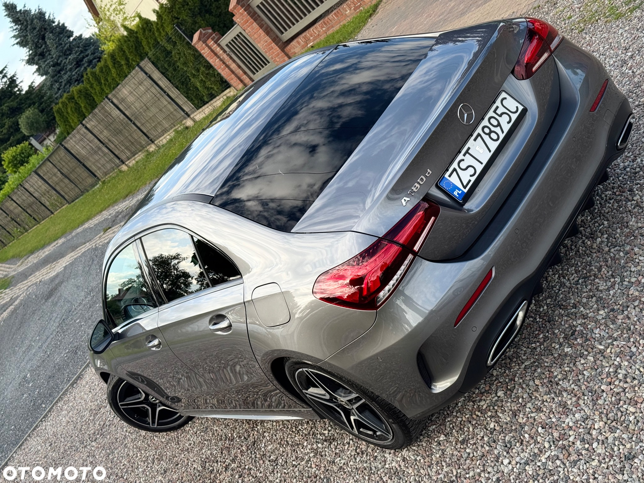 Mercedes-Benz Klasa A 180 d 7G-DCT AMG Line - 4