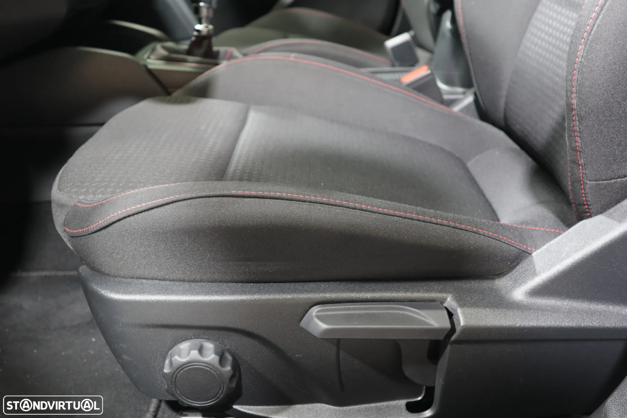 Ford Focus 1.0 EcoBoost MHEV ST-Line - 22