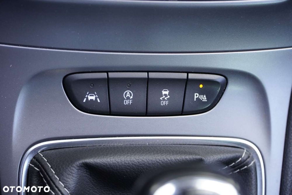 Opel Astra 1.4 Turbo Start/Stop Innovation - 17