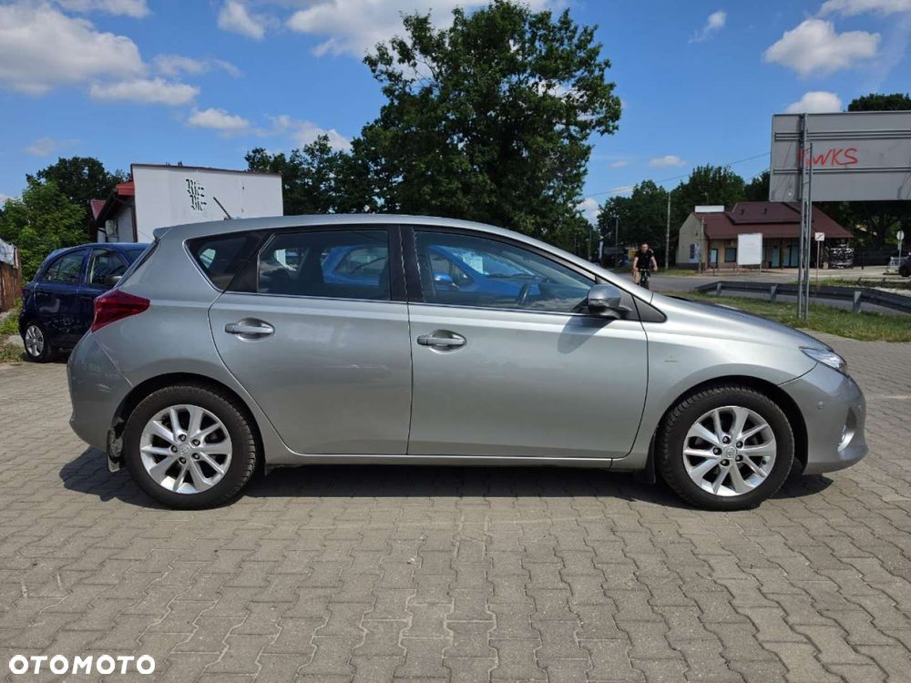 Toyota Auris - 9