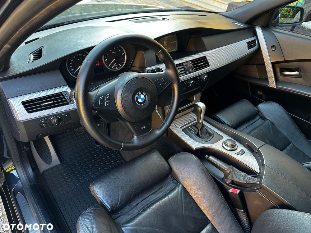 BMW Seria 5 525i - 26