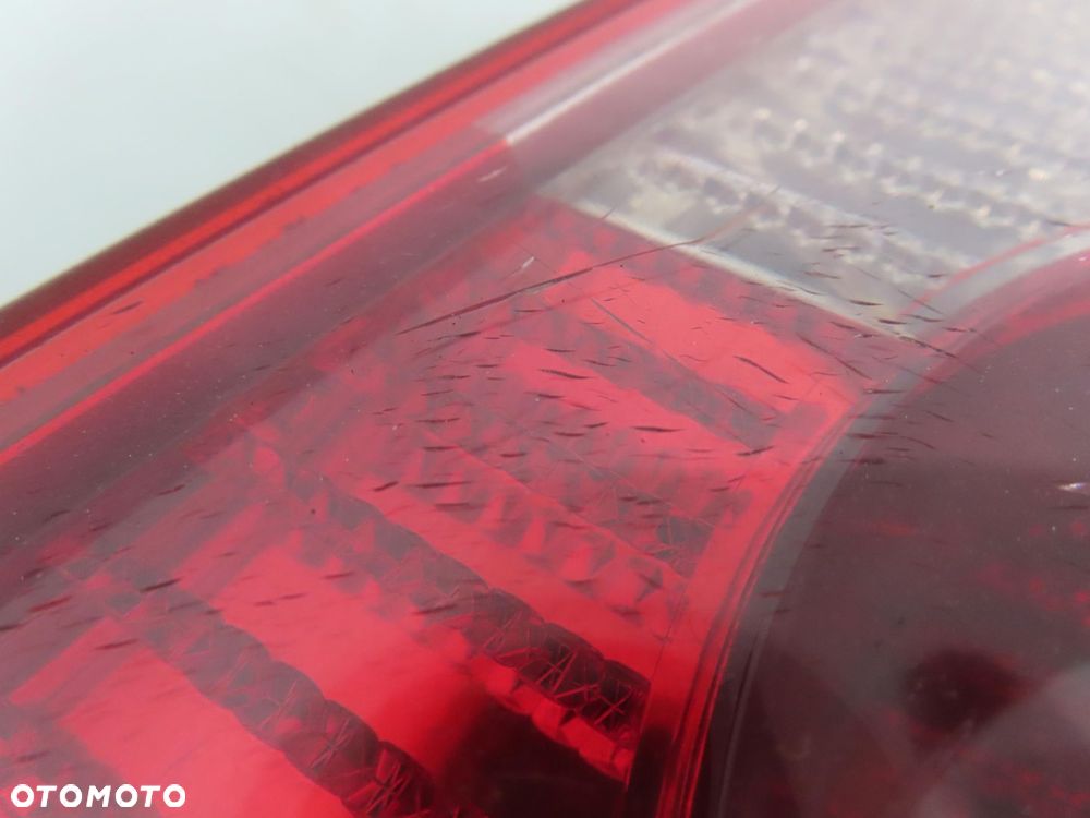 LAMPA PRAWA TYLNA VW PASSAT B5 FL sedan (3B3) 3B5945096AE - 9
