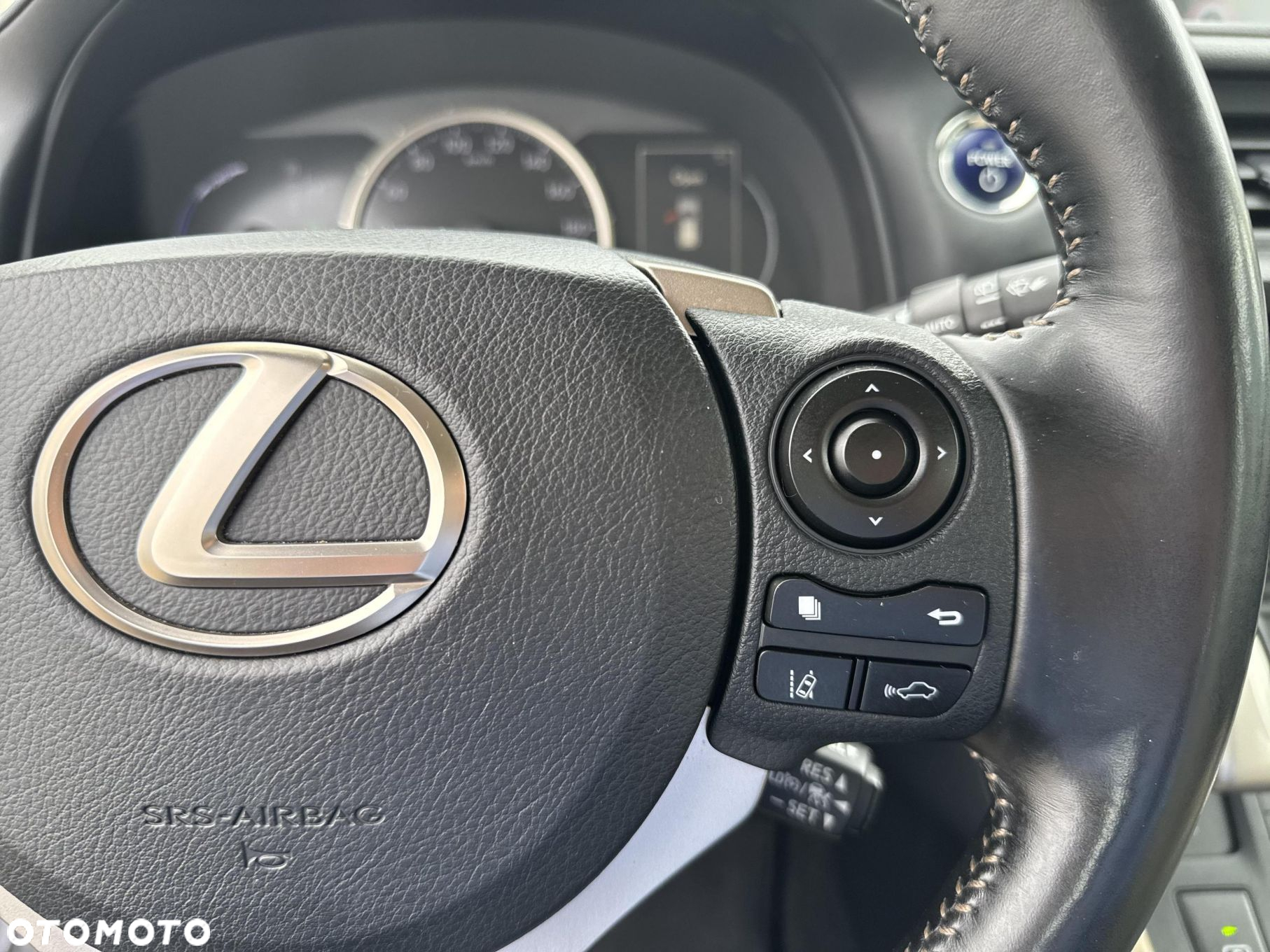 Lexus CT - 22