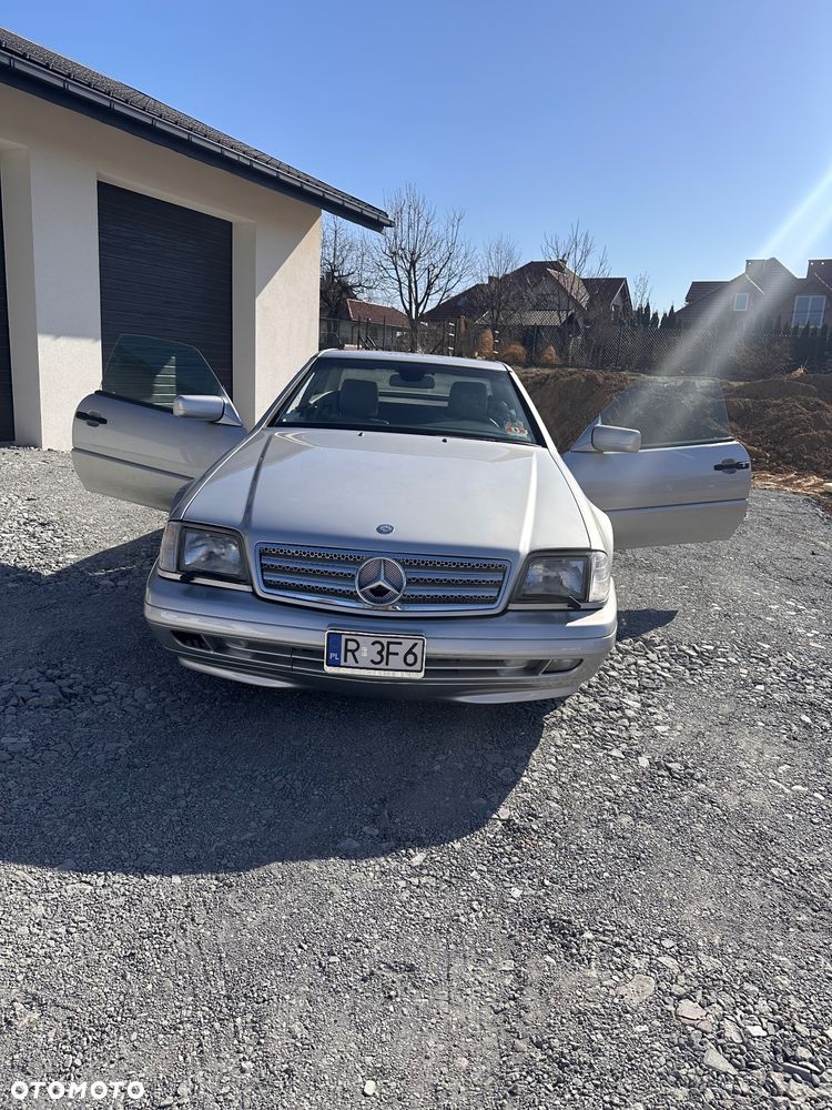 Mercedes-Benz SL - 22