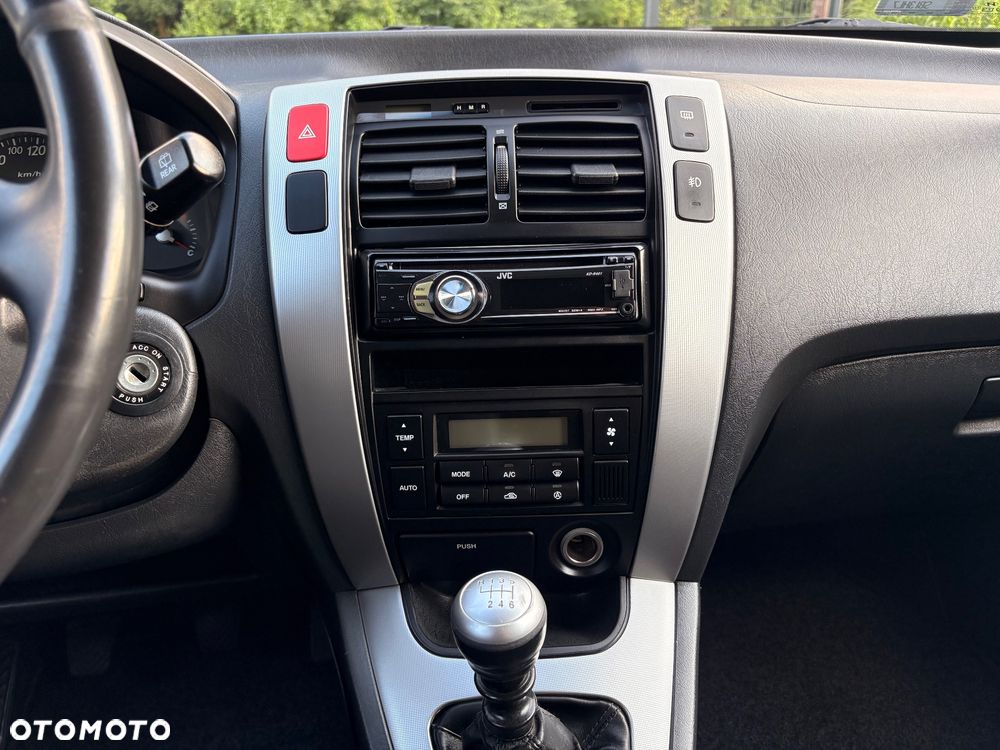 Hyundai Tucson 2.0 CRDi VGT 4WD GLS - 24