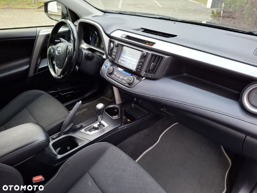 Toyota RAV4 - 11