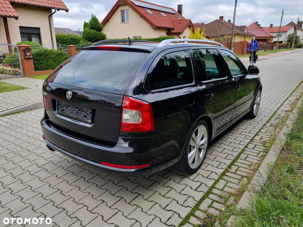 Skoda Octavia 2.0 TDI DPF RS DSG - 3